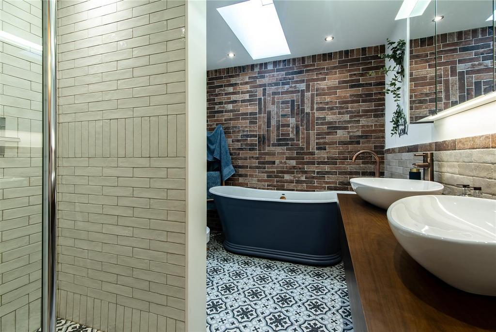 Family bathroom
