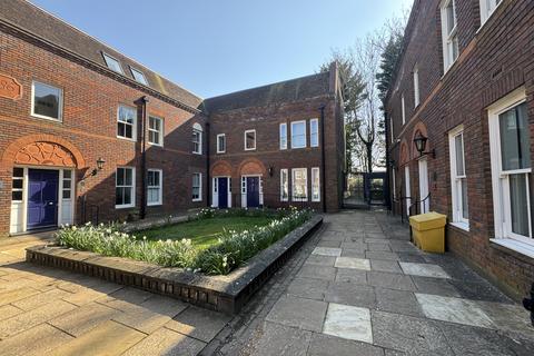 2 bedroom apartment to rent, Oxford Road, AYLESBURY