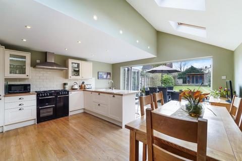 undefined, Hook Road, Epsom