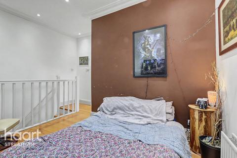 undefined, Salford Road, Streatham Hill SW2