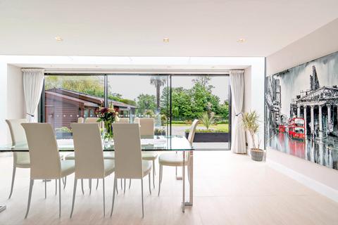 undefined, Fishery Road, Bray, SL6