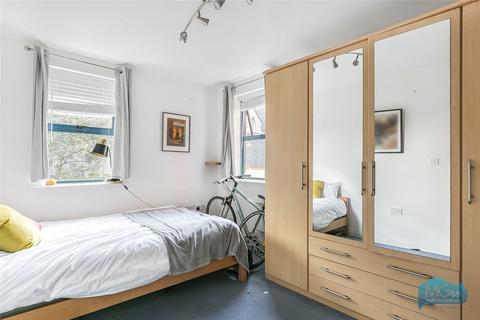 2 bedroom apartment to rent, Tottenham Lane, Crouch End, London, N8