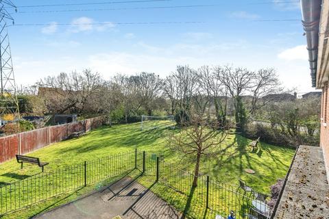 2 bedroom maisonette for sale, Pickwick Close, West Totton, Southampton, Hampshire, SO40