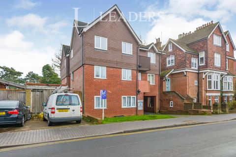 1 bedroom flat to rent, Buckingham Court, Lemsford Road, St. Albans, AL1