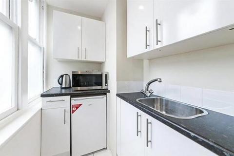 Studio to rent, 39 Hill Street, Mayfair, W1J