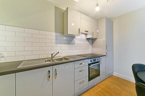 2 bedroom apartment to rent, Weavers Yard, Newbury Newbury RG14