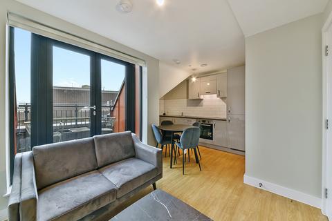 2 bedroom apartment to rent, Weavers Yard, Newbury Newbury RG14