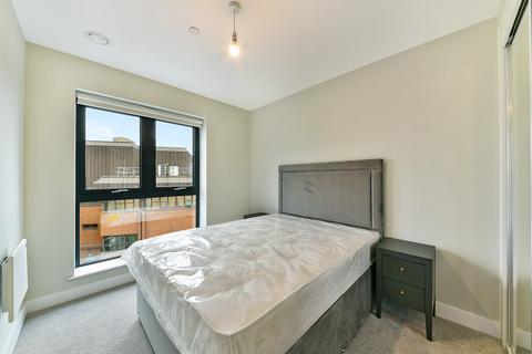 2 bedroom apartment to rent, Weavers Yard, Newbury Newbury RG14