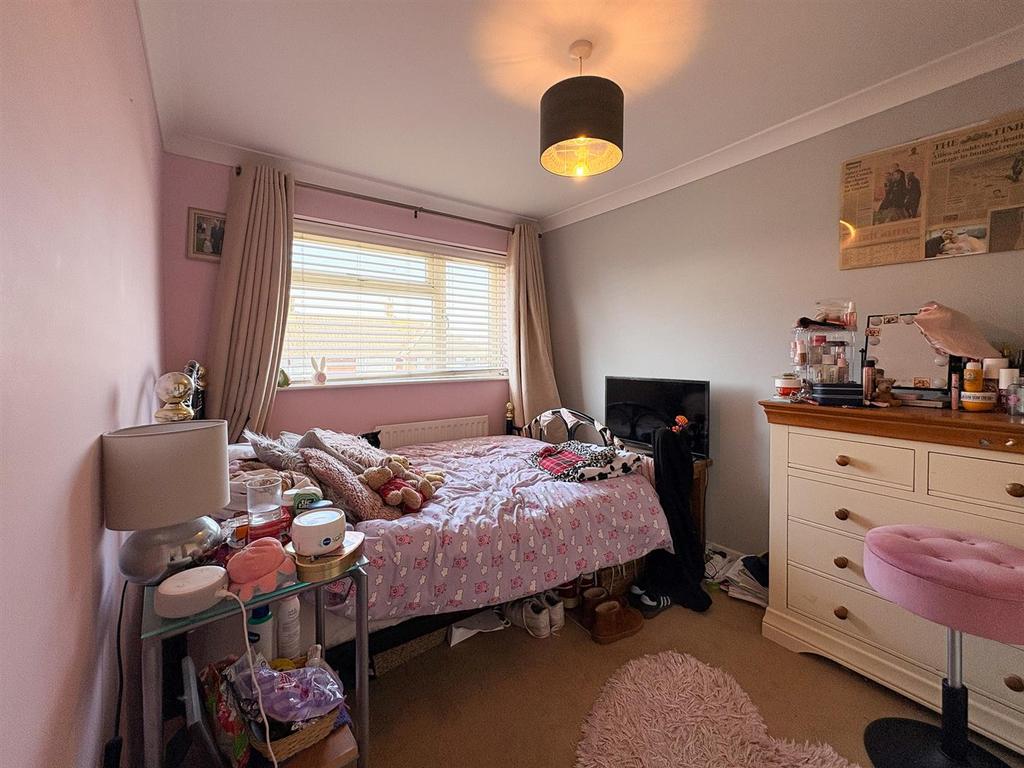 Bedroom 2-1.jpg