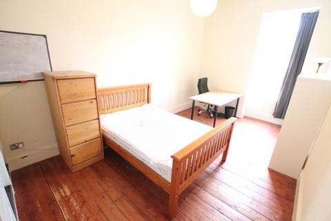 2 bedroom flat to rent, West End Park Street, Glasgow, G3
