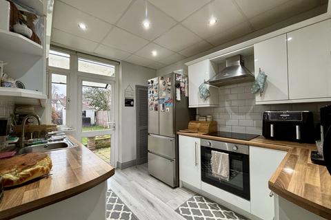 3 bedroom house to rent, Upper Elmers End Road, Beckenham, BR3