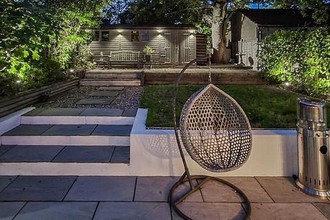 4 bedroom semi-detached house for sale, Glen Hazel, Hook End, Brentwood