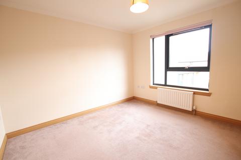 2 bedroom apartment to rent, Oban Drive, Glasgow, G20