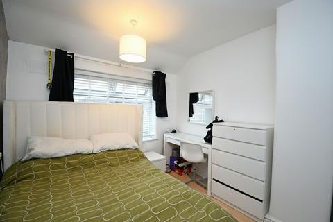 undefined, Higher Croft, Eccles, M30