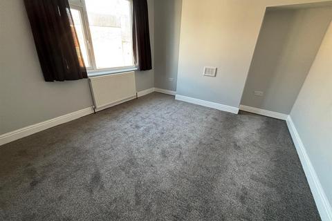 undefined, Thornton Avenue, Newstead Street, Hull