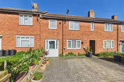 4 bedroom terraced house for sale, Castleton Road, Ruislip HA4