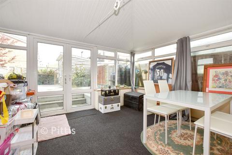 undefined, Meadowside, Newport PO30