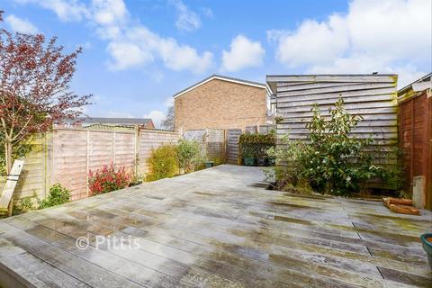 undefined, Meadowside, Newport PO30