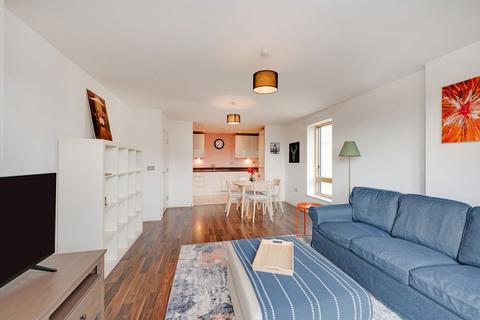 2 bedroom flat to rent, Carlton Vale, London NW6