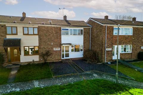 3 bedroom terraced house for sale, Cotswold Green, Aylesbury HP20