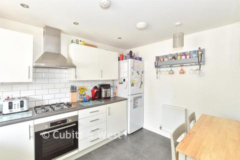 3 bedroom end of terrace house for sale, Huxley Drive, Oxted RH8