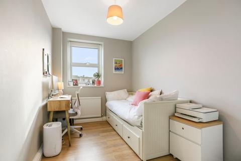 2 bedroom flat for sale, Grand Avenue, Hove, BN3