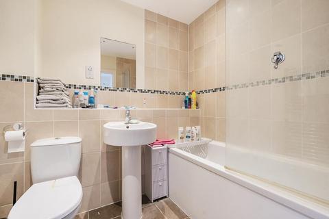 undefined, Kennet Island,  Reading,  Berkshire,  RG2