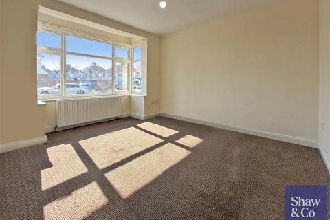 3 bedroom house for sale, Hinton Avenue, Hounslow TW4
