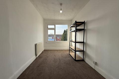 3 bedroom terraced house to rent, All Saints Way, West Bromwich