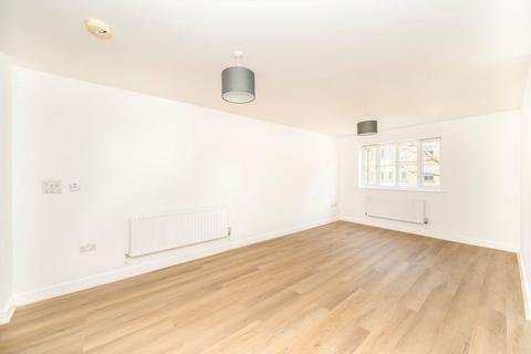 2 bedroom flat to rent, Kelly Avenue, London SE15