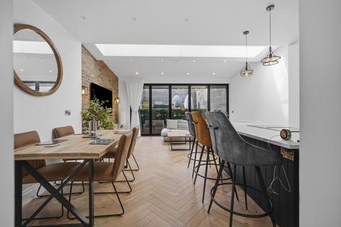 undefined, Kings Rd, Swansea