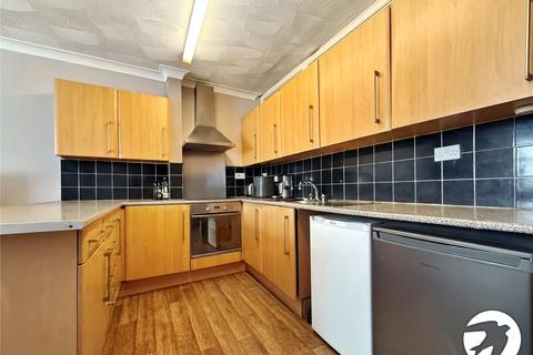 2 bedroom flat to rent, Lesley Place, Buckland Hill, Maidstone, Kent, ME16
