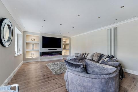 5 bedroom detached house for sale, Claydon Gardens, Rixton, WA3