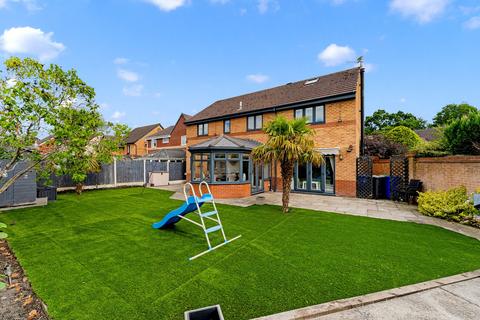 5 bedroom detached house for sale, Claydon Gardens, Rixton, WA3