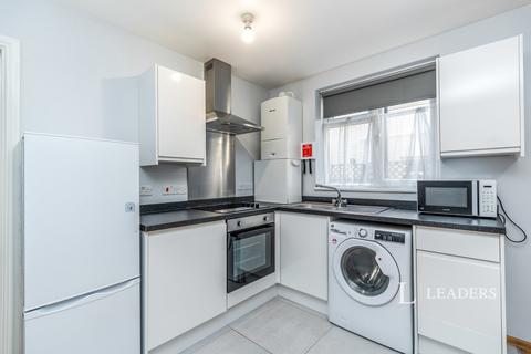 1 bedroom flat to rent, Commercial Road, SO15