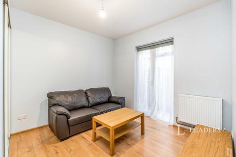1 bedroom flat to rent, Commercial Road, SO15