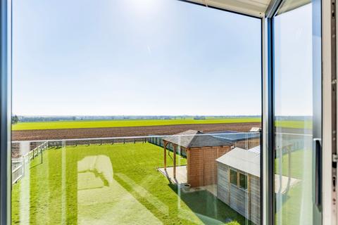 3 bedroom detached house for sale, Field View Close, Norwich NR16