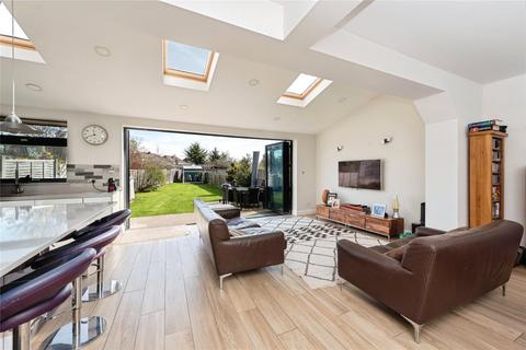 4 bedroom house for sale, Ruskin Drive, Worcester Park, KT4