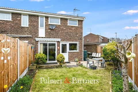 3 bedroom semi-detached house for sale, Camellia Close, Essex CM1