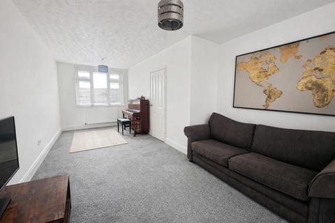 3 bedroom end of terrace house for sale, Tennyson Walk, Chester CH1