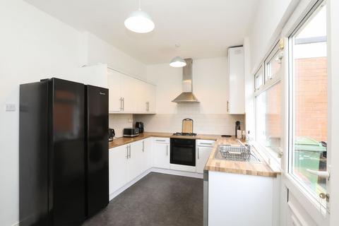 3 bedroom semi-detached house for sale, Handsworth Avenue, Sheffield S9