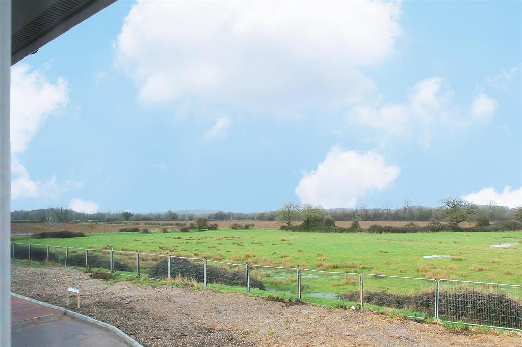 8 Bodenham Lane (6).JPG