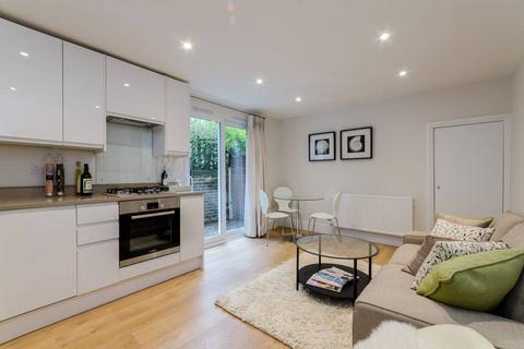 2 bedroom flat to rent, Wandsworth Bridge Road, Fulham, London, SW6