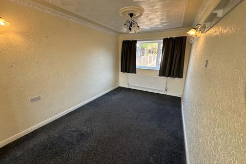 4 bedroom semi-detached house for sale, Winchester Drive, Linton, Swadlincote, Derbyshire, DE12