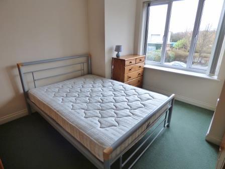 27 Glover Road Bedroom 2 (448x336).jpg