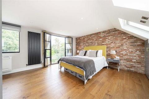 undefined, Oxford Road, Teddington TW11