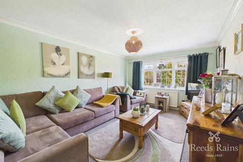 2 bedroom apartment for sale, Broomfield Drive, Greater Manchester SK5