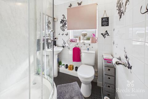 2 bedroom apartment for sale, Broomfield Drive, Greater Manchester SK5