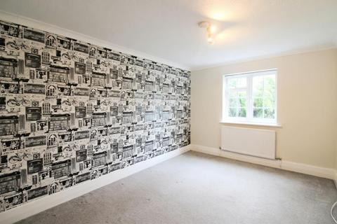 2 bedroom apartment to rent, Ivy Drive, Surrey GU18
