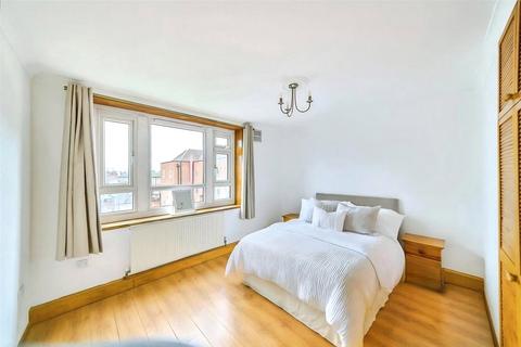3 bedroom apartment to rent, Stockwell Gardens Estate, London, SW9